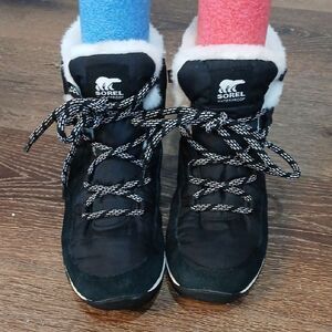 Sorel Black Snow Boots with White Fur Trim
